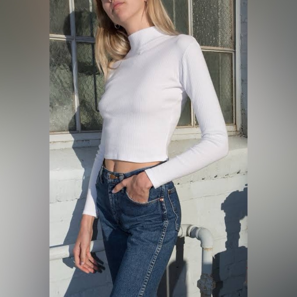 Brandy Melville White Ribbed Knit Top